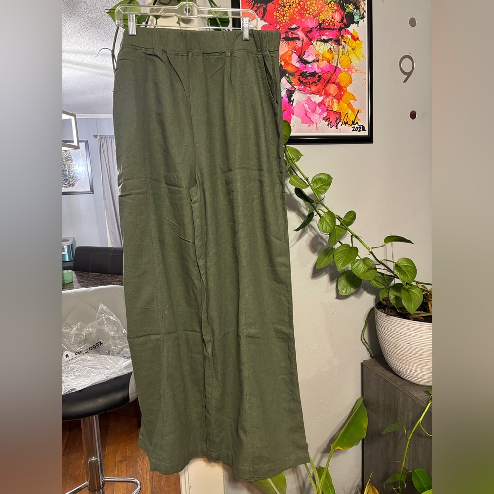NWOT wide leg pants